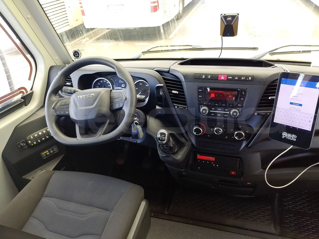 Iveco Indcar WGIVMY11 MOBI SCUOLABUS - EUR6 - 100Kw - 8,592m - buttons panels on (mandatory for bus to scrap)