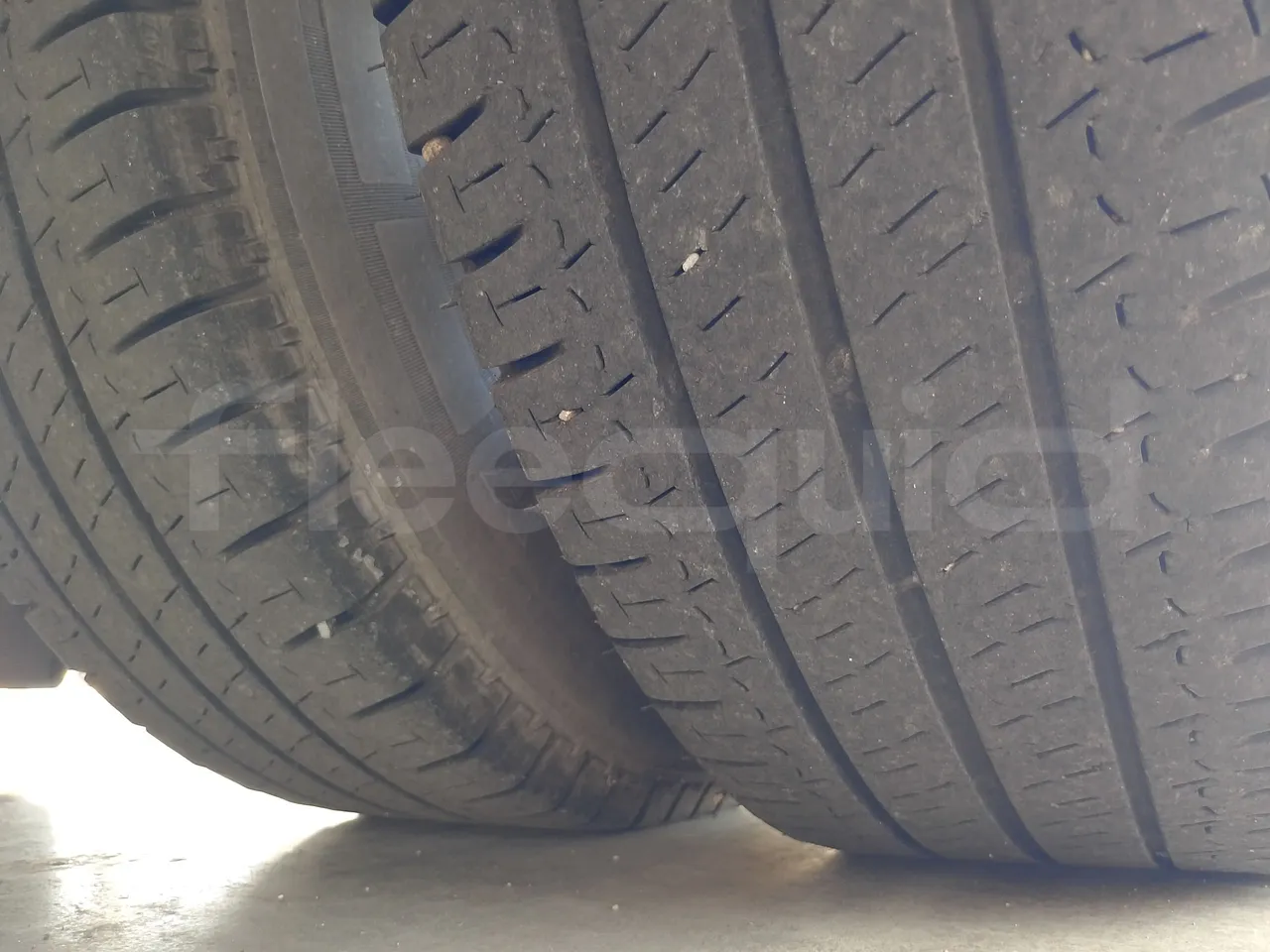 Iveco Indcar WGIVMY11 MOBI SCUOLABUS - EUR6 - 100Kw - 8,592m - tread condition third axle tires left