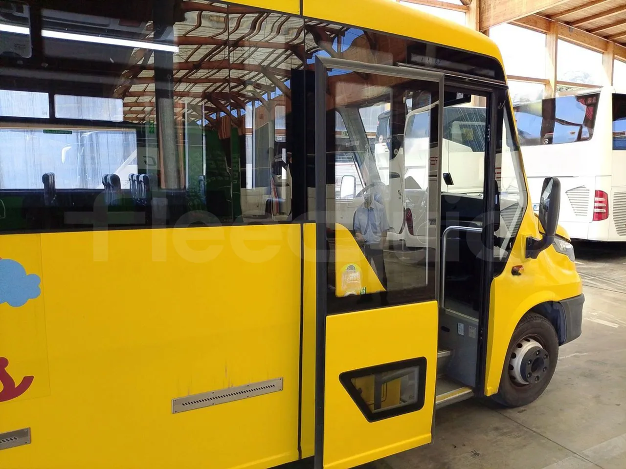 Iveco Indcar WGIVMY11 MOBI SCUOLABUS - EUR6 - 100Kw - 8,592m - platform open photo