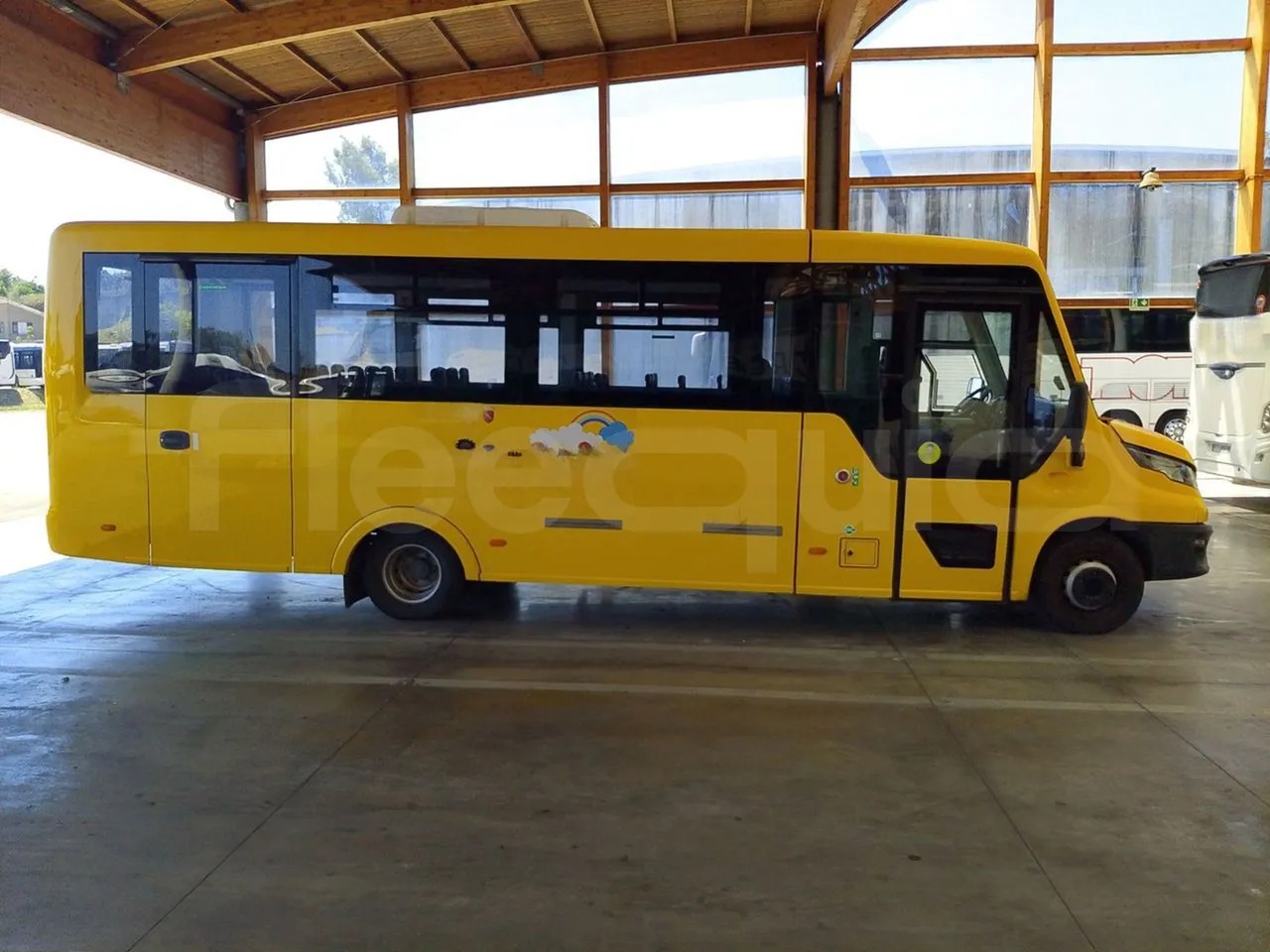 Iveco Indcar WGIVMY11 MOBI SCUOLABUS - EUR6 - 100Kw - 8,592m - right side doors closed