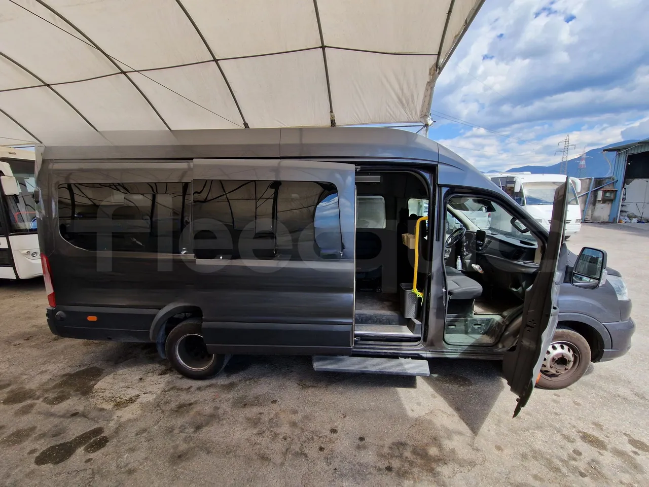 Ford Transit FBD - front door 3 open