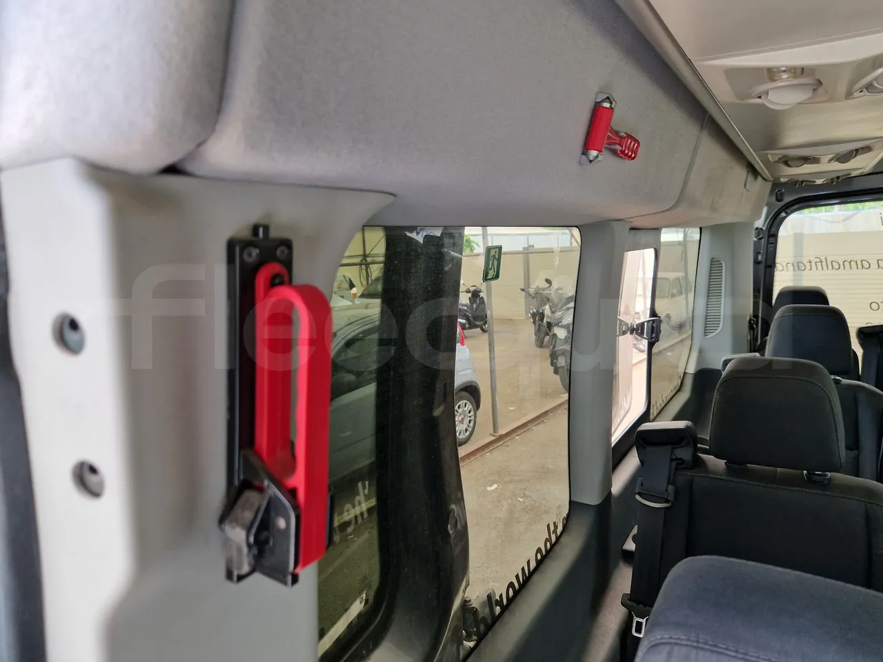Ford Transit FBD - jack and driver keys