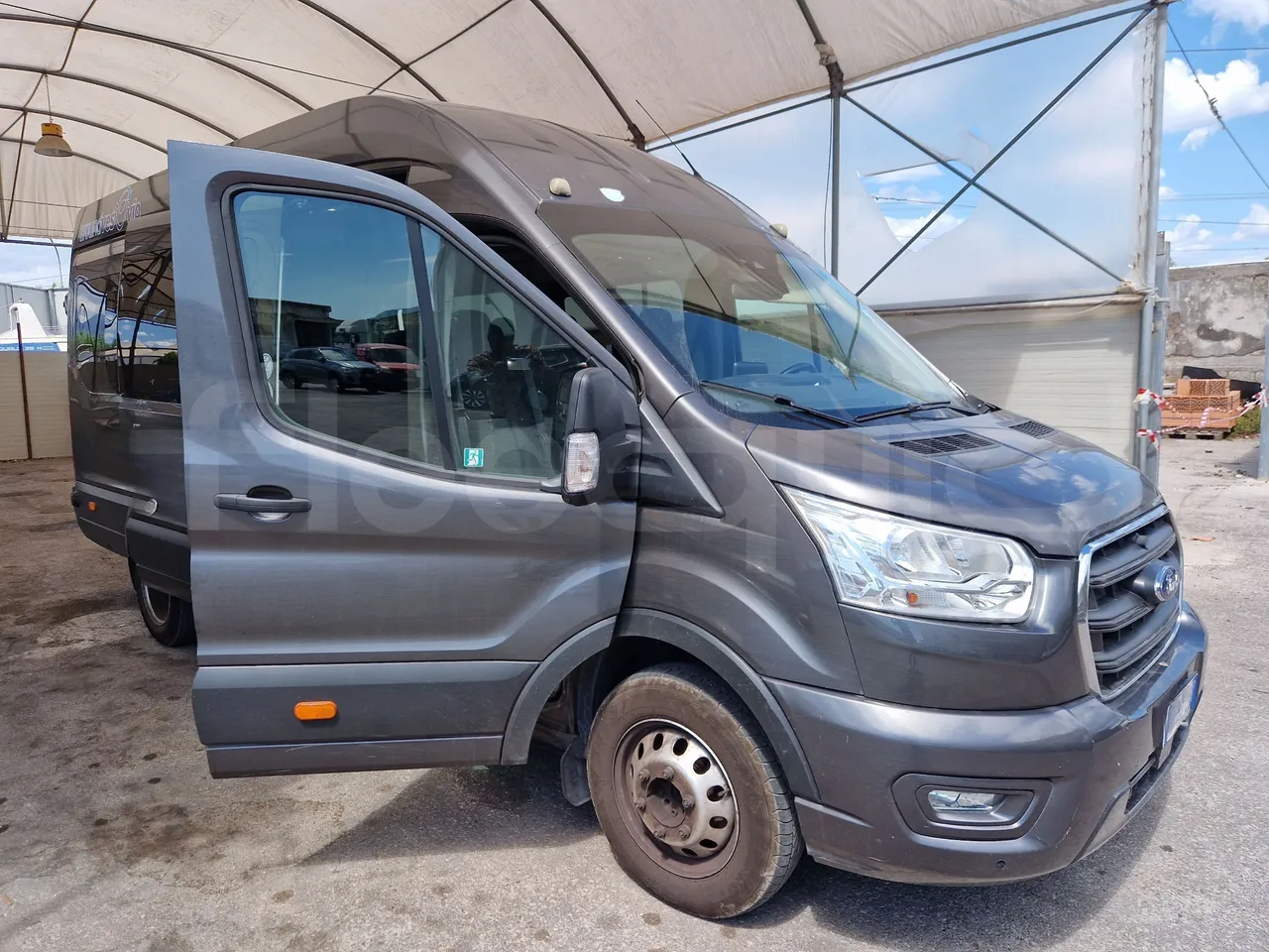 Ford Transit FBD - 3/4 right front doors open