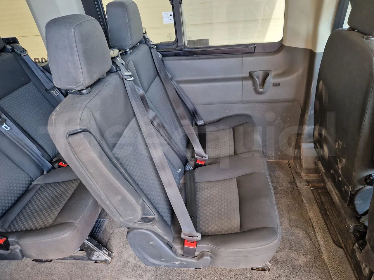 Ford Transit FBD - central seat safety belt
