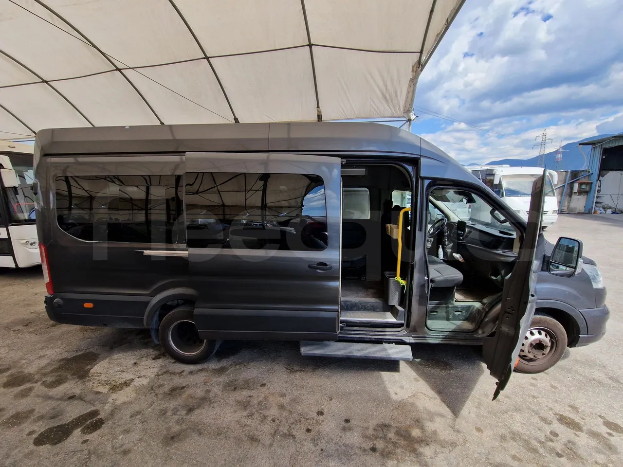 Ford Transit FBD - right side doors open