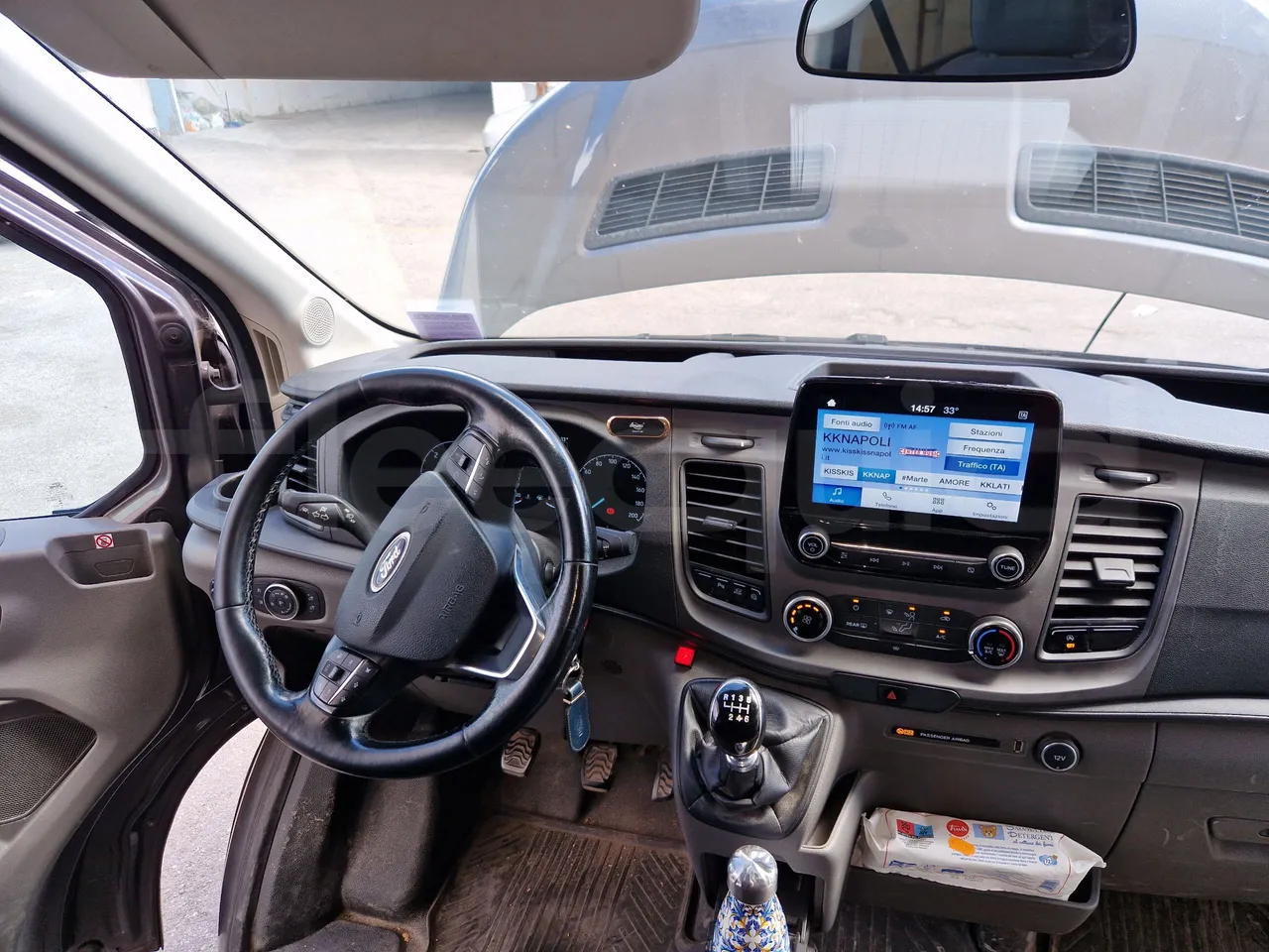 Ford Transit FBD - steering wheel photo