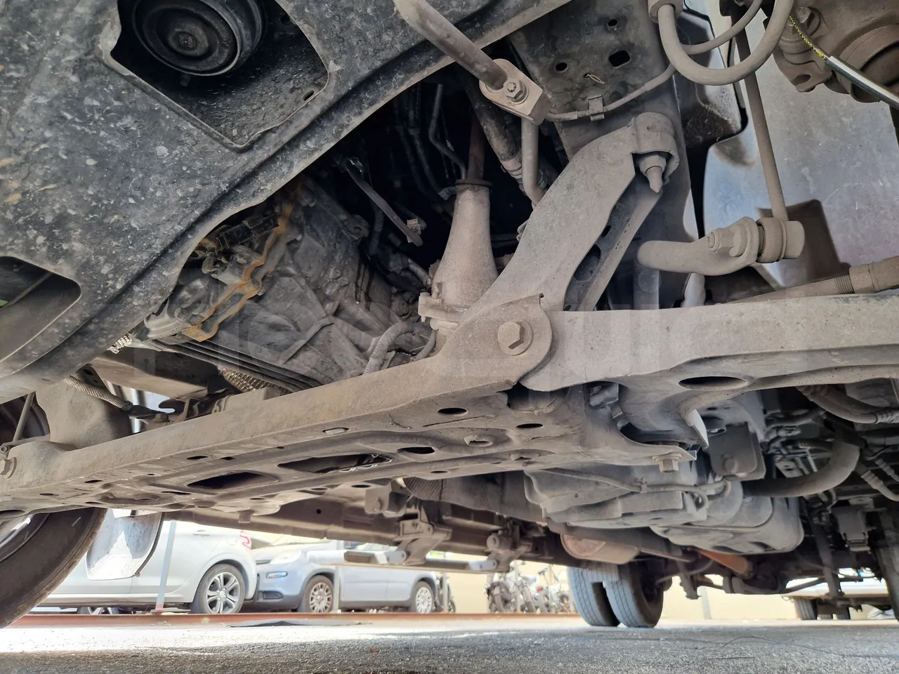 Ford Transit FBD - front axle central