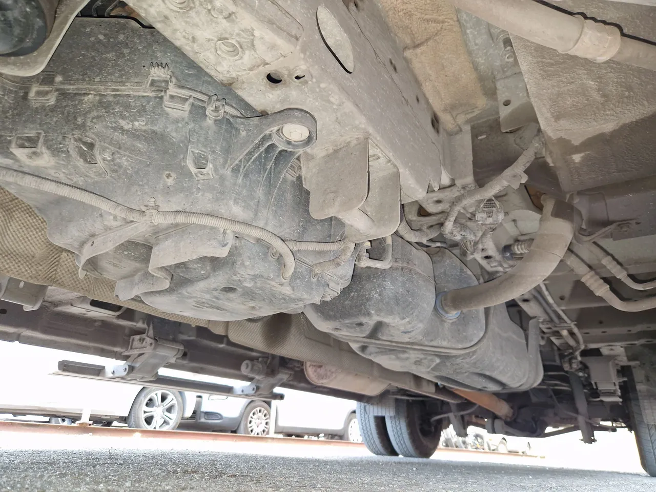 Ford Transit FBD - central undercarriage photo