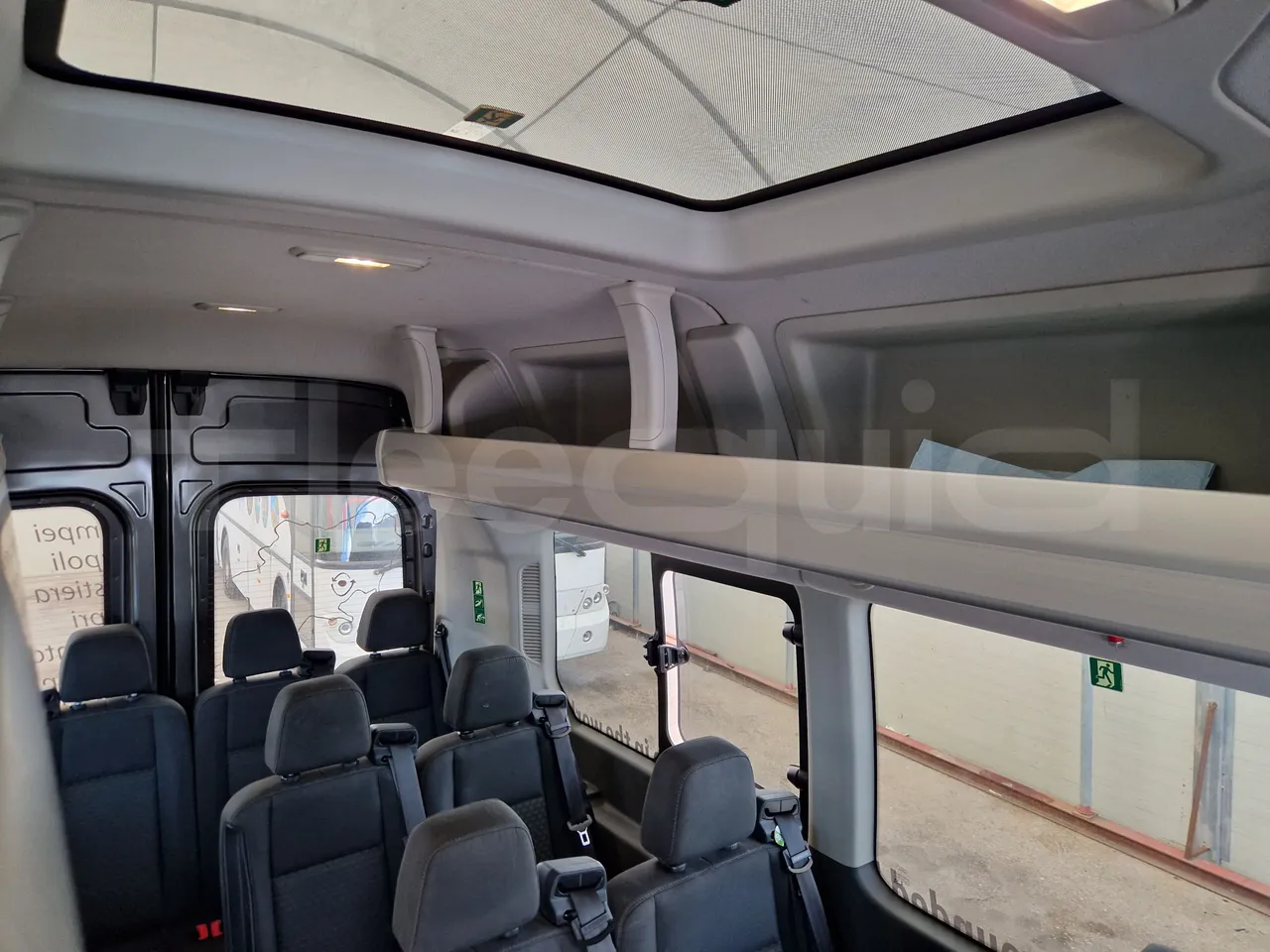 Ford Transit FBD - turntable internal (18m)