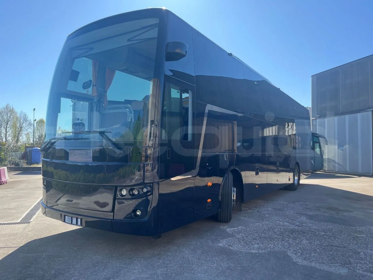 Van Hool EX15 HIGH - Euro6 - 330kW - 12.480mt - 3/4 front left