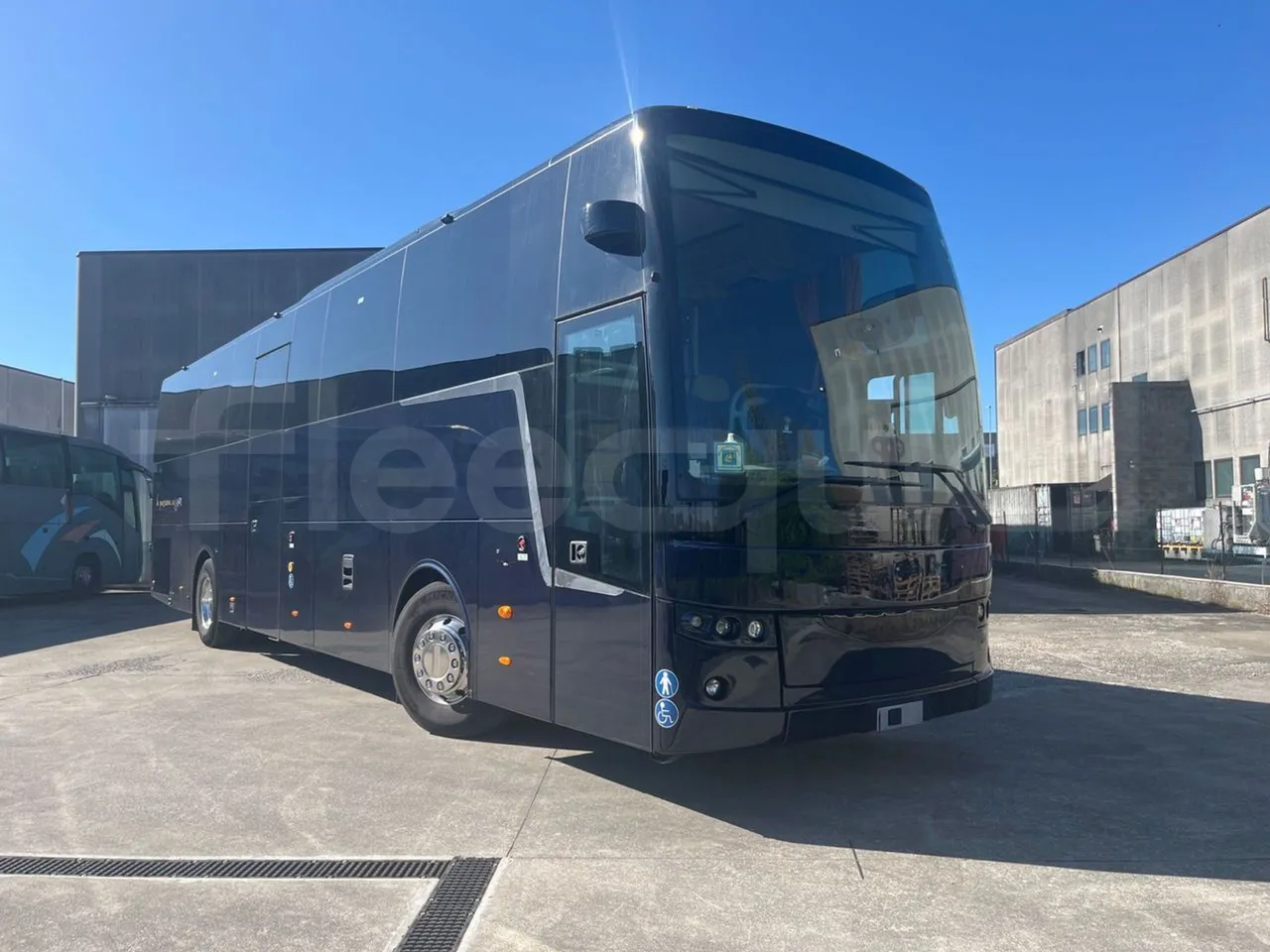 Van Hool EX15 HIGH - Euro6 - 330kW - 12.480mt - Base cover photo