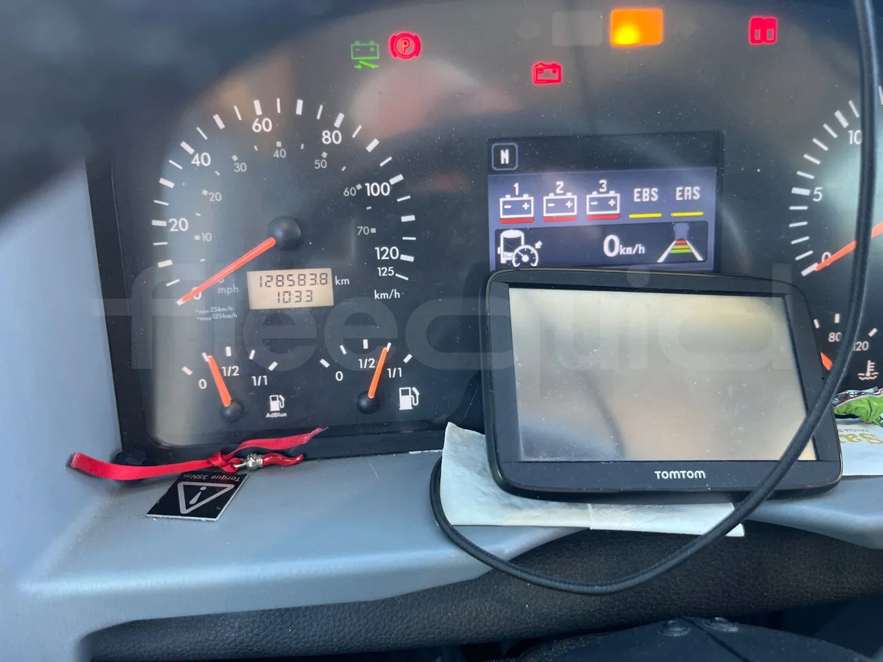 Van Hool EX15 HIGH - Euro6 - 330kW - 12.480mt - dashboard lights on