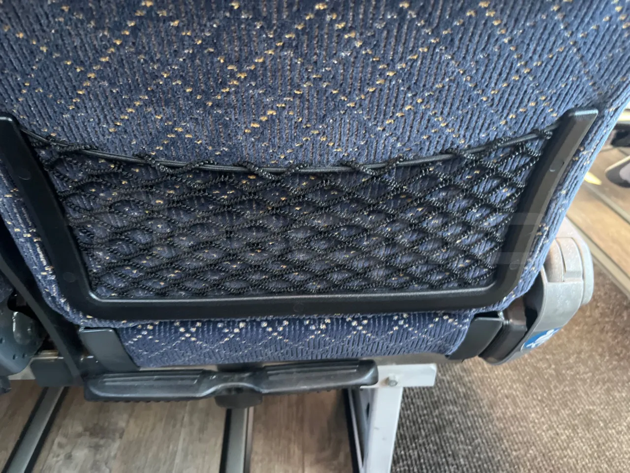 Van Hool EX15 HIGH - Euro6 - 330kW - 12.480mt - mesh detail photo