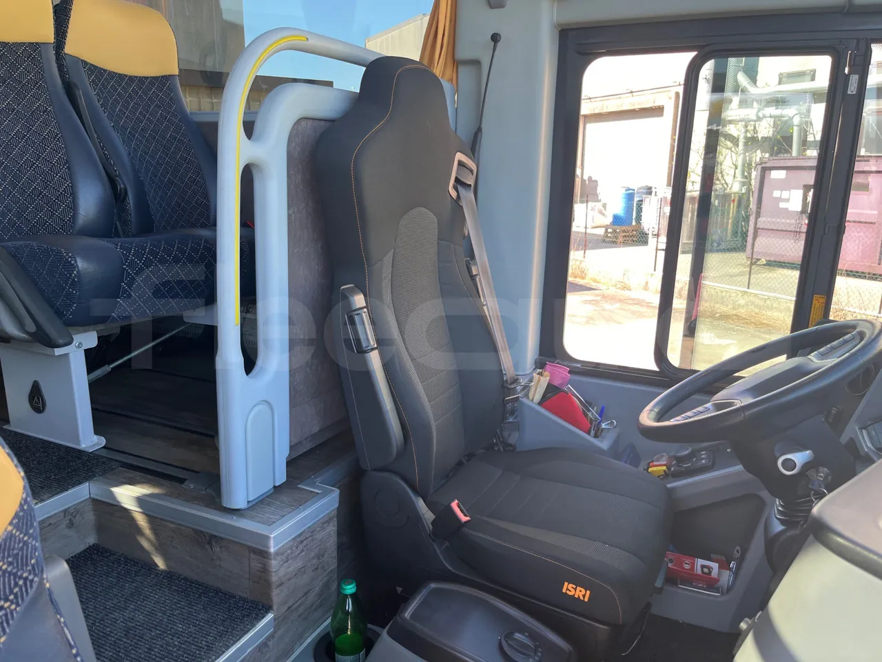 Van Hool EX15 HIGH - Euro6 - 330kW - 12.480mt - driver's seat photo