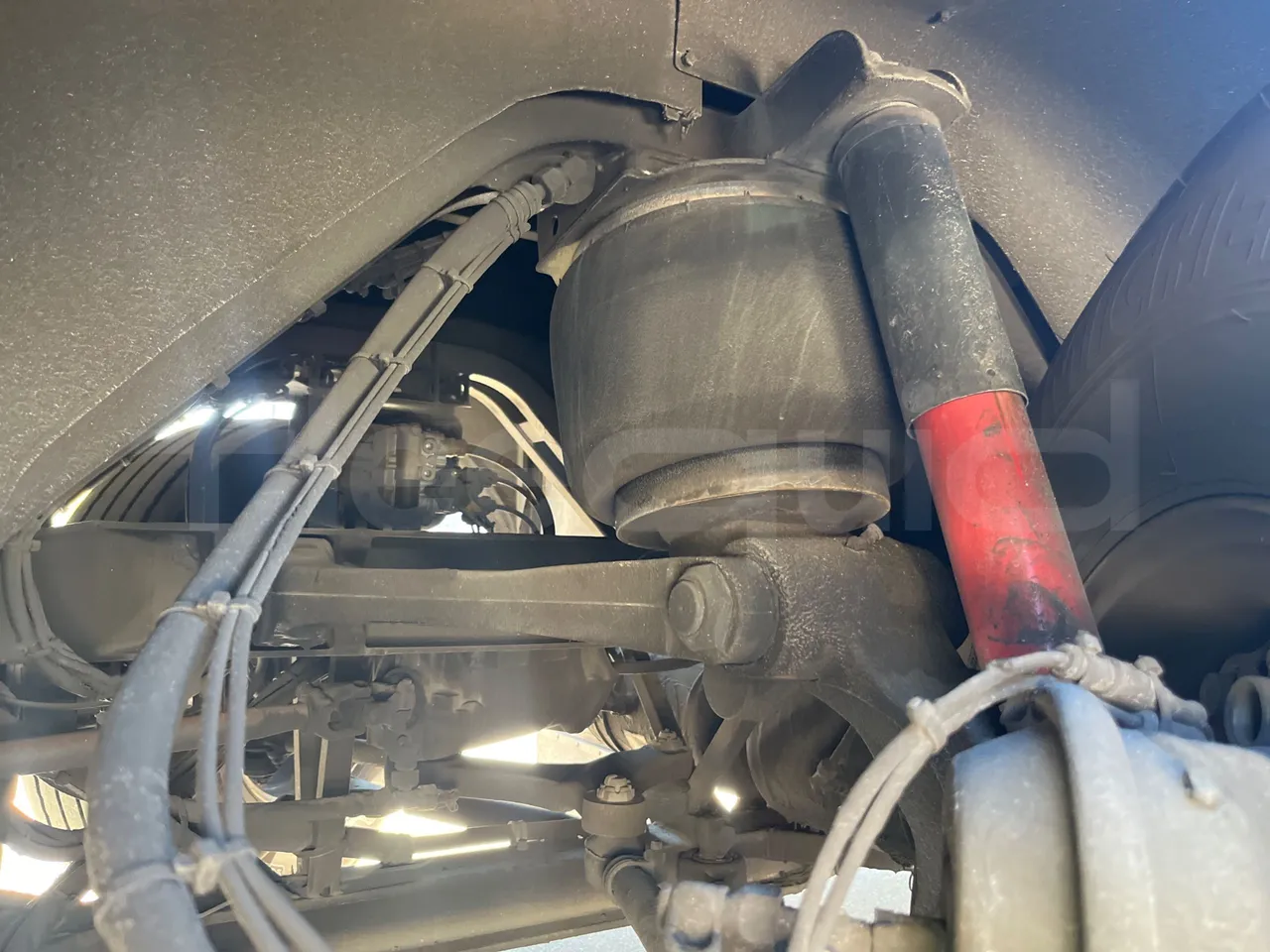 Van Hool EX15 HIGH - Euro6 - 330kW - 12.480mt - front air springs left