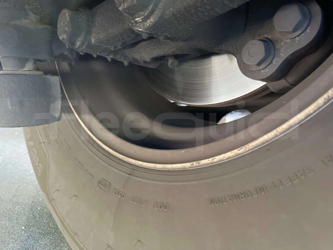 Van Hool EX15 HIGH - Euro6 - 330kW - 12.480mt - front discs left