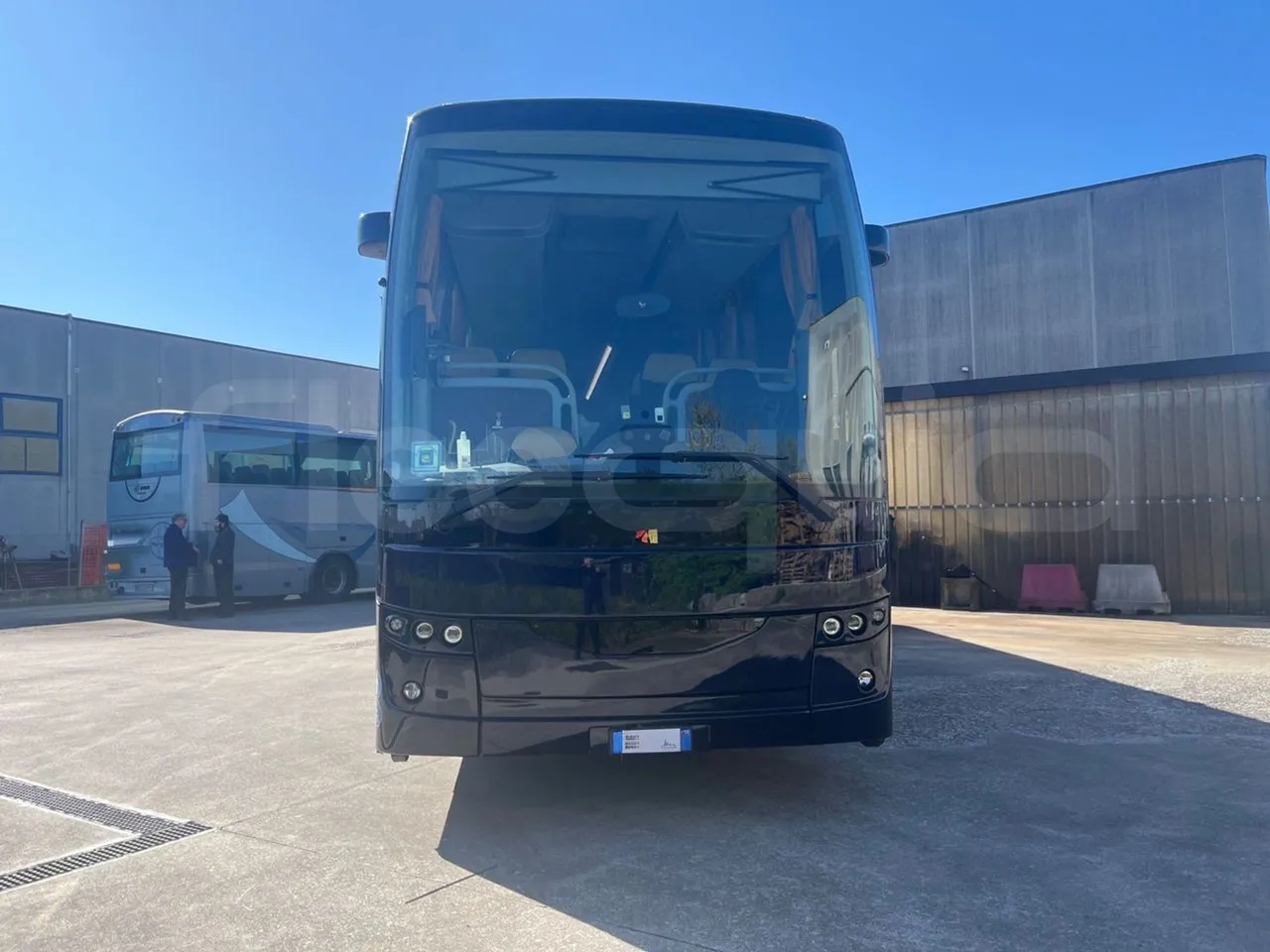 Van Hool EX15 HIGH - Euro6 - 330kW - 12.480mt - front photo