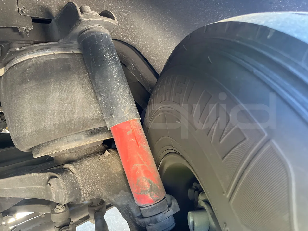 Van Hool EX15 HIGH - Euro6 - 330kW - 12.480mt - front shock absorbers left