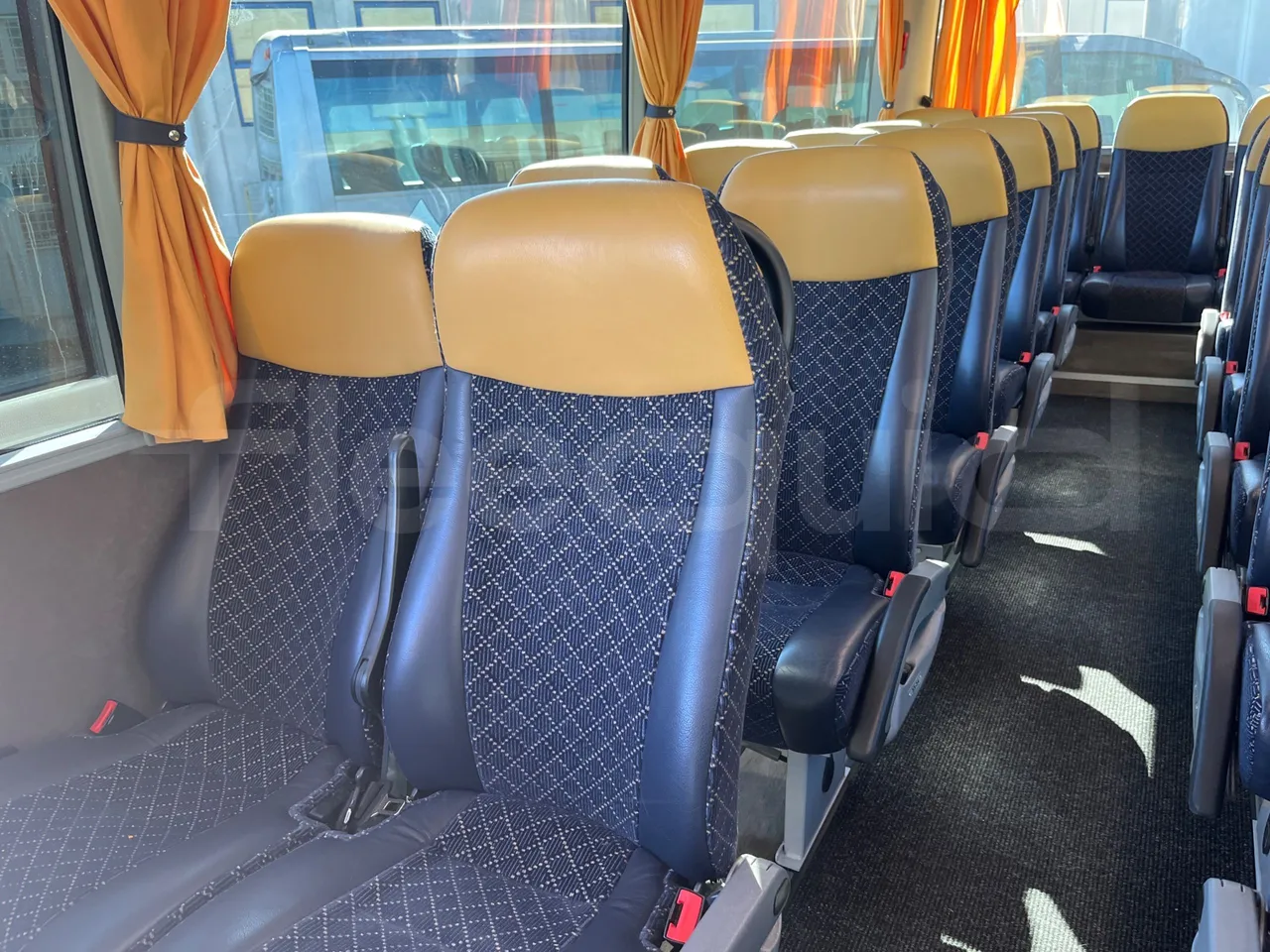 Van Hool EX15 HIGH - Euro6 - 330kW - 12.480mt - floor hatches photo