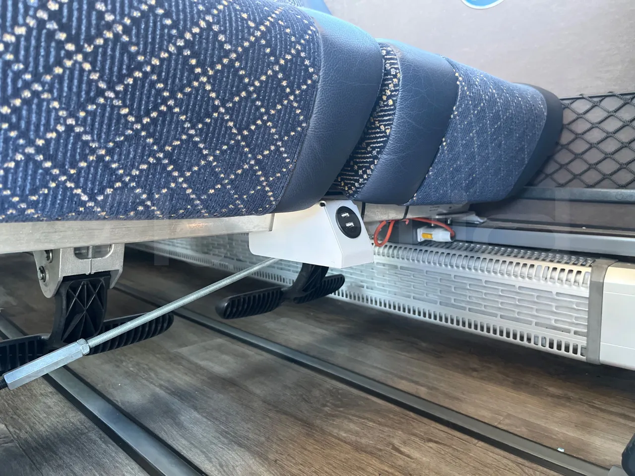 Van Hool EX15 HIGH - Euro6 - 330kW - 12.480mt - roof hatch 3