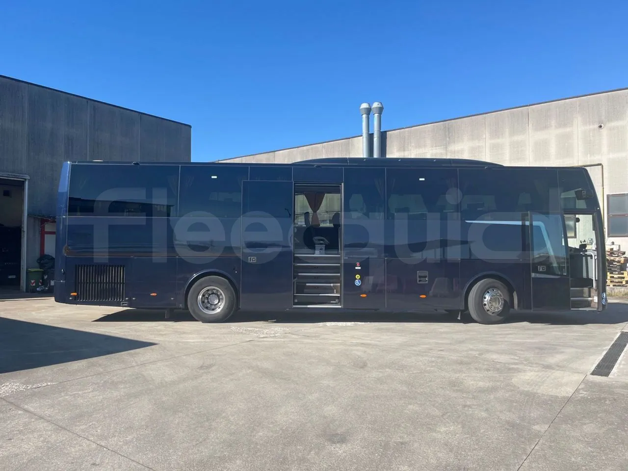 Van Hool EX15 HIGH - Euro6 - 330kW - 12.480mt - right side doors open