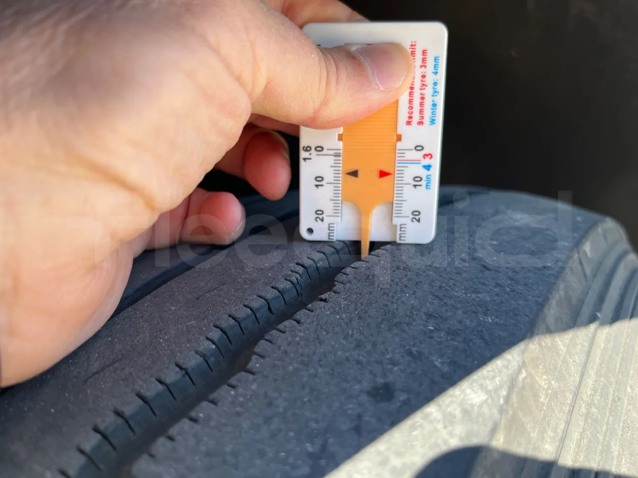 Van Hool EX15 HIGH - Euro6 - 330kW - 12.480mt - rear left tire photo