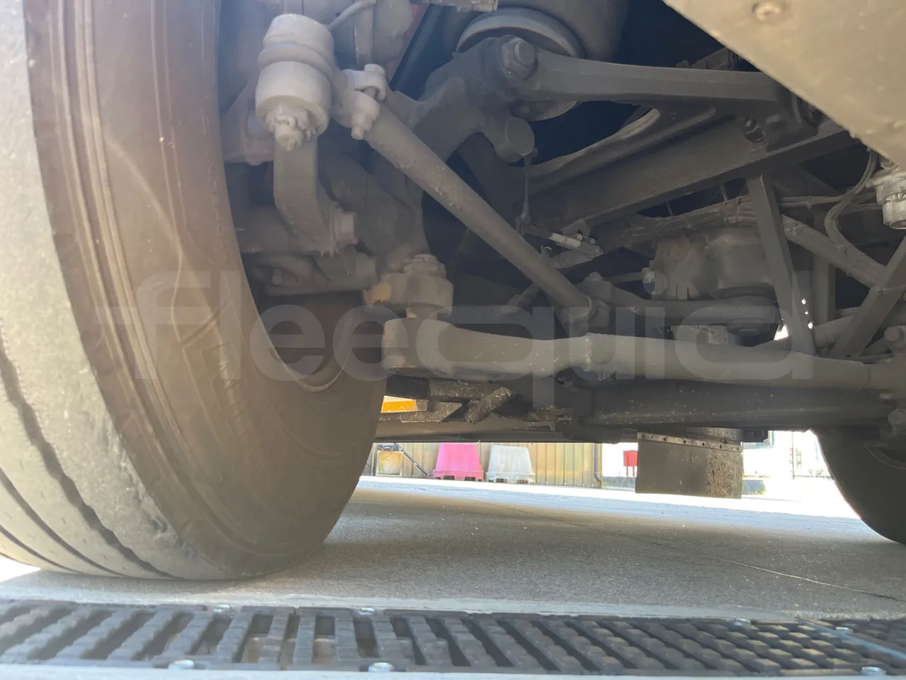 Van Hool EX15 HIGH - Euro6 - 330kW - 12.480mt - front axle right side