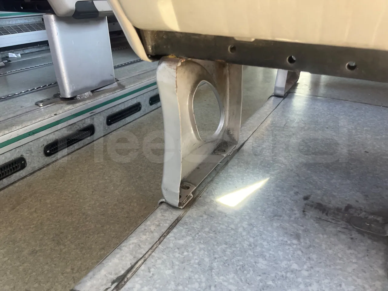 Volvo B12B 6X2 - EUR4 - 338kW -14.995m - hostes microphone accessories photo