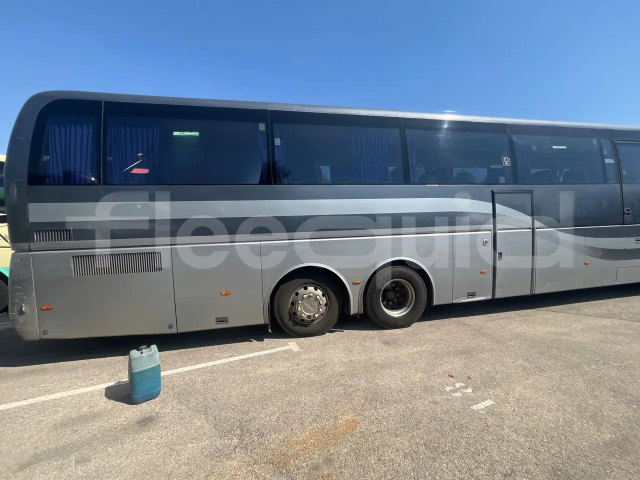 Volvo B12B 6X2 - EUR4 - 338kW -14.995m - air conditioning compressor (mandatory  for bus to scrap)