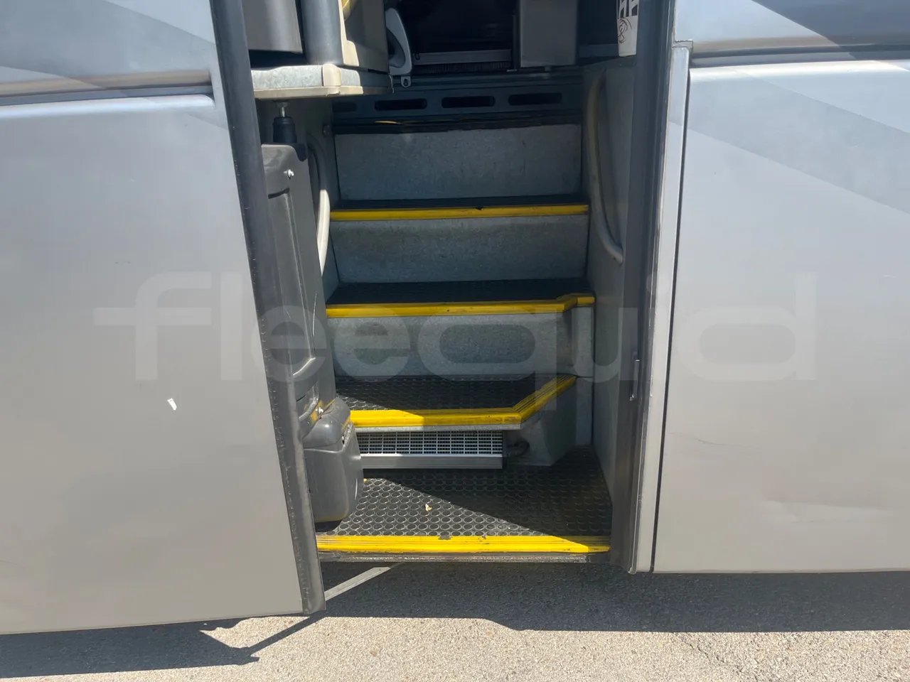 Volvo B12B 6X2 - EUR4 - 338kW -14.995m - preheater webasto photo