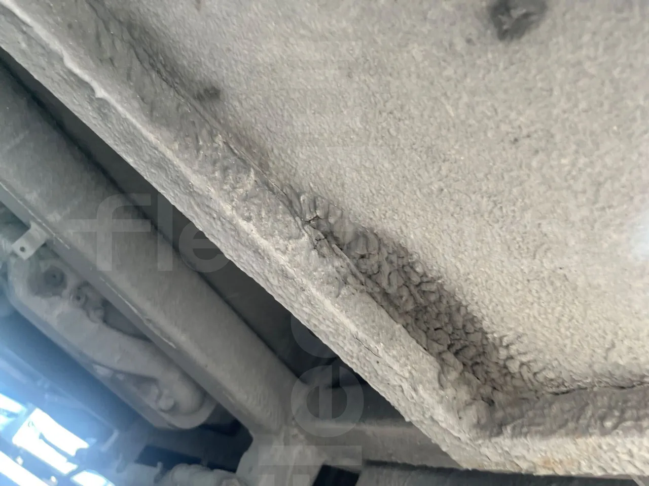 Volvo B12B 6X2 - EUR4 - 338kW -14.995m - axle 2 shock absorbers 1 right