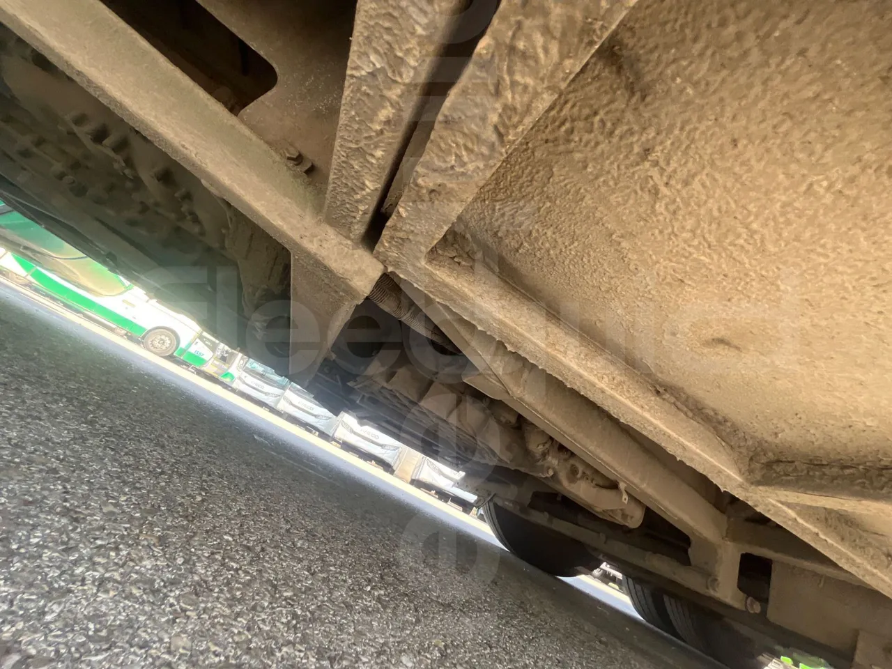 Volvo B12B 6X2 - EUR4 - 338kW -14.995m - axle 2 shock absorbers 2 left
