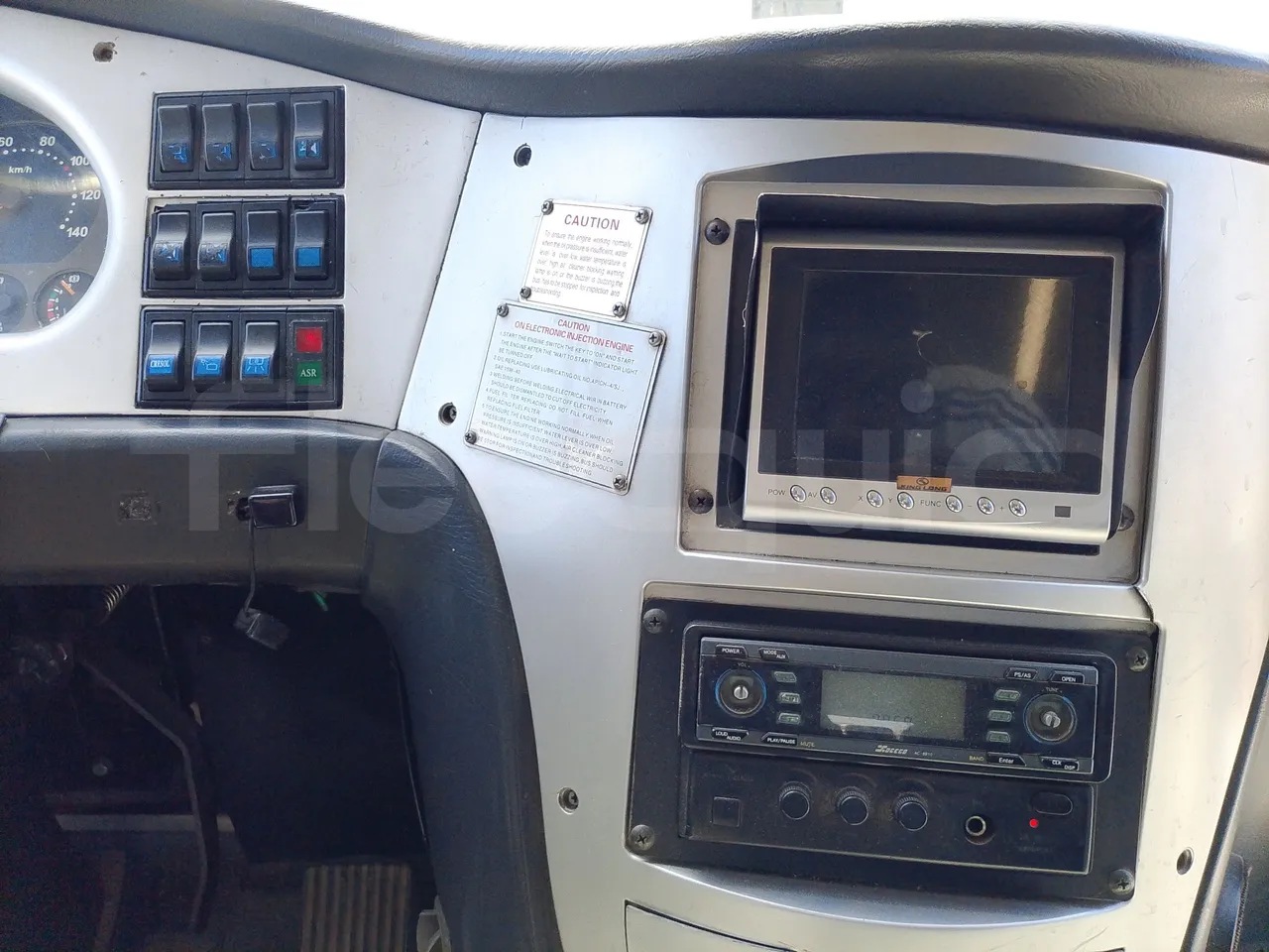 King Long XMQ6900 XIAMEN-EUR4-160Kw-8,995m - radio accessories photo