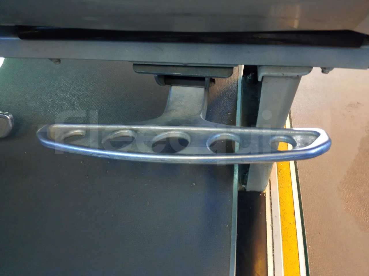King Long XMQ6900 XIAMEN-EUR4-160Kw-8,995m - footrest detail photo