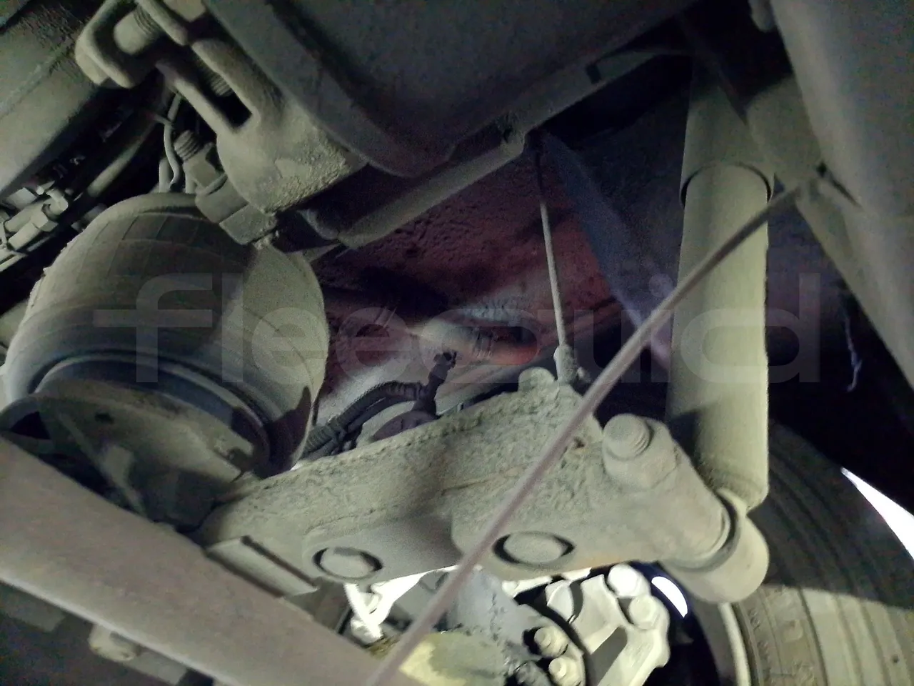 King Long XMQ6900 XIAMEN-EUR4-160Kw-8,995m - front air springs left