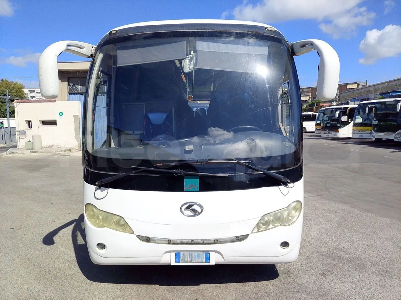 King Long XMQ6900 XIAMEN-EUR4-160Kw-8,995m - front photo
