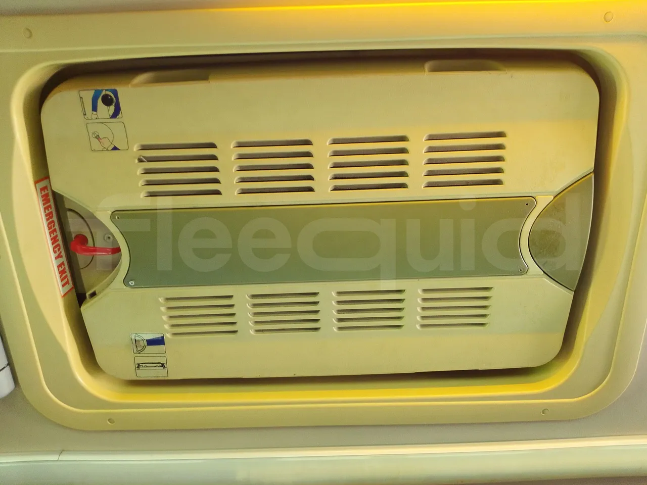 King Long XMQ6900 XIAMEN-EUR4-160Kw-8,995m - roof hatch 1