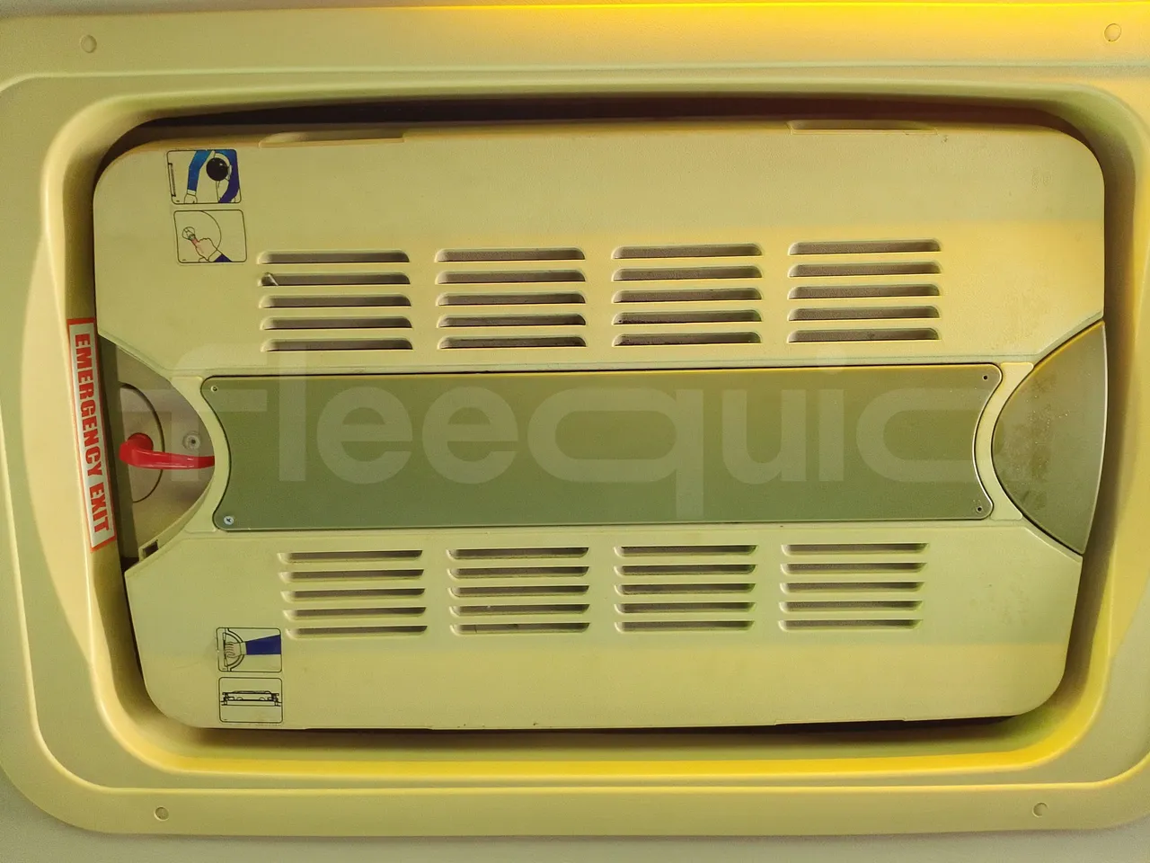 King Long XMQ6900 XIAMEN-EUR4-160Kw-8,995m - roof hatch 2