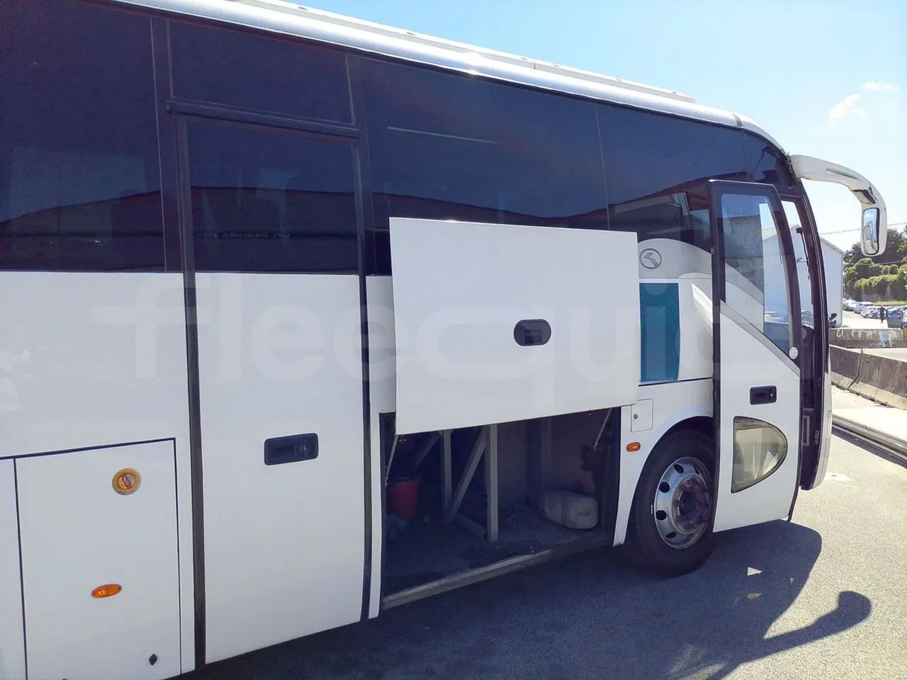 King Long XMQ6900 XIAMEN-EUR4-160Kw-8,995m - platform open photo