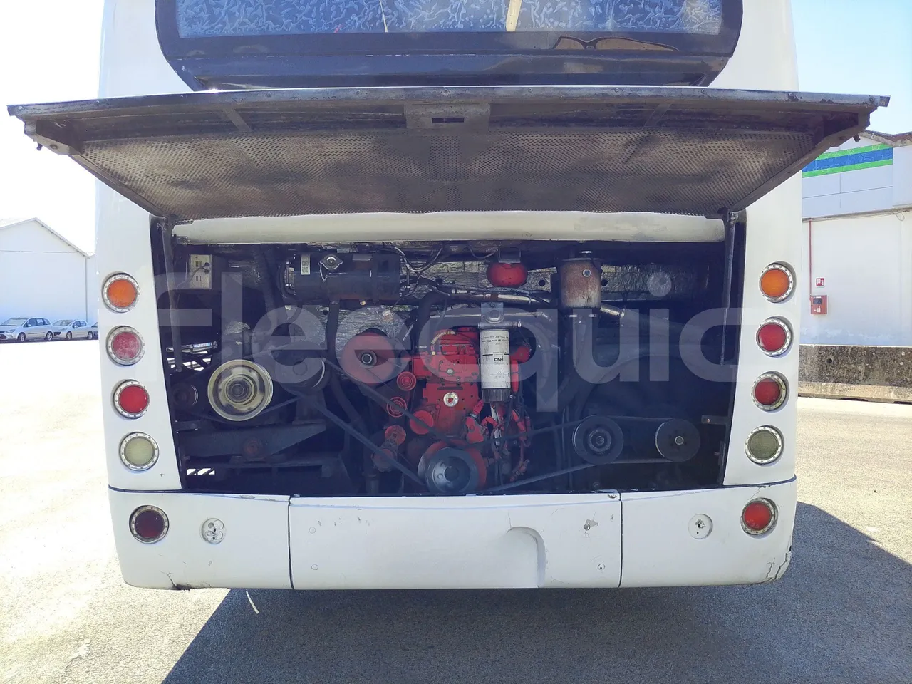 King Long XMQ6900 XIAMEN-EUR4-160Kw-8,995m - rear hatch open (mandatory for bus to scrap)