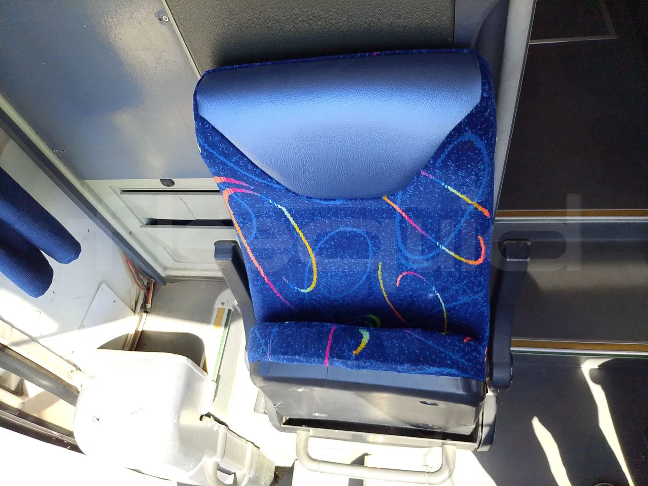 King Long XMQ6900 XIAMEN-EUR4-160Kw-8,995m - hostess seat photo