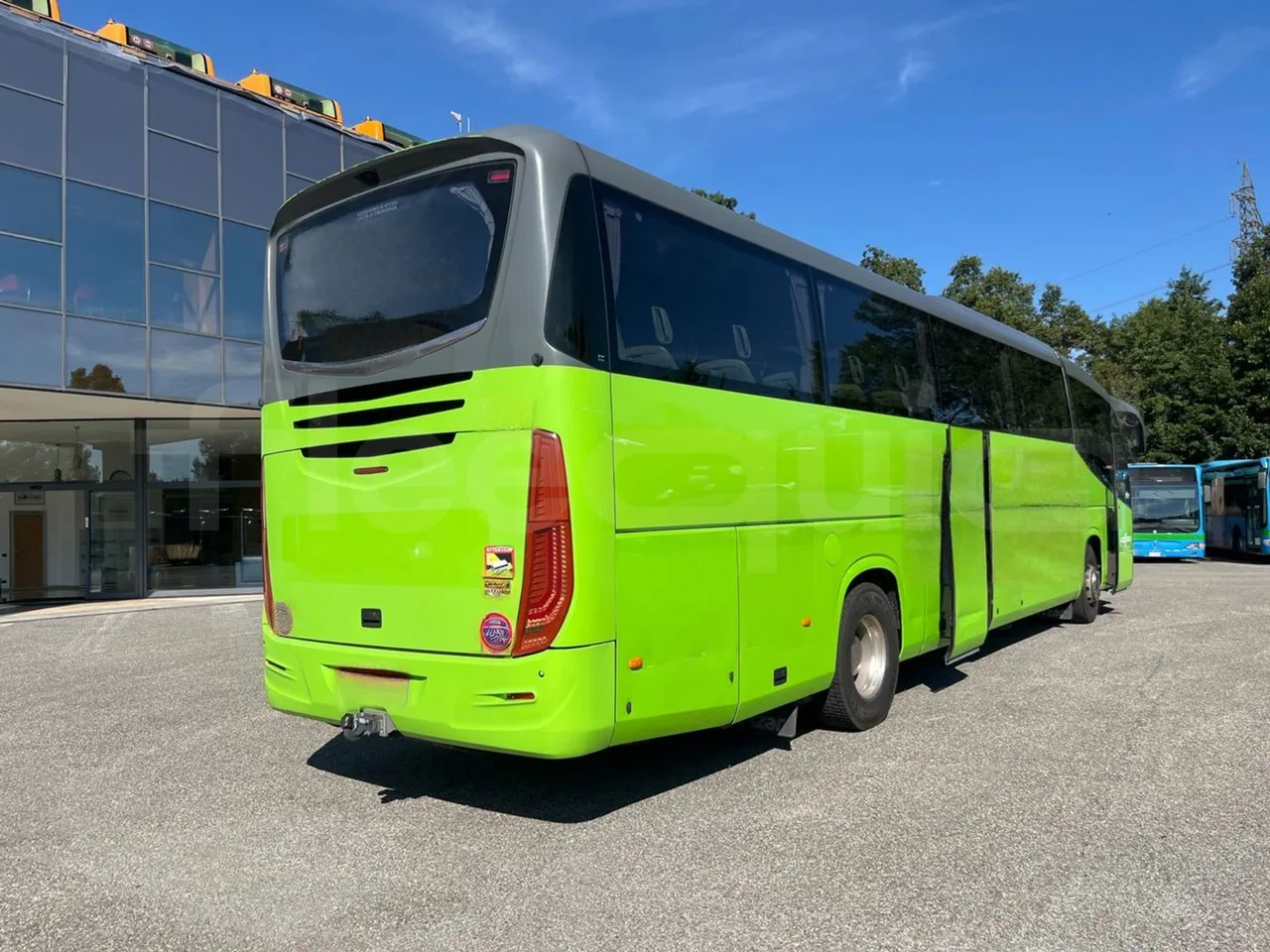Irizar i6 AD2 I6 13.35- EUR6 - 320kW - 12.92m - 3/4 right rear doors open