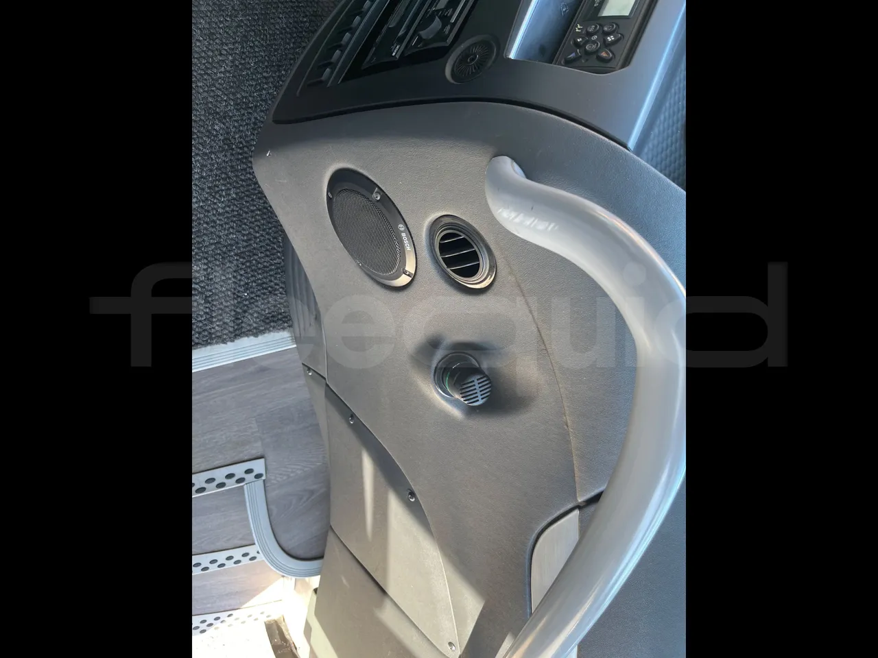 Irizar i6 AD2 I6 13.35- EUR6 - 320kW - 12.92m - hostes microphone accessories photo