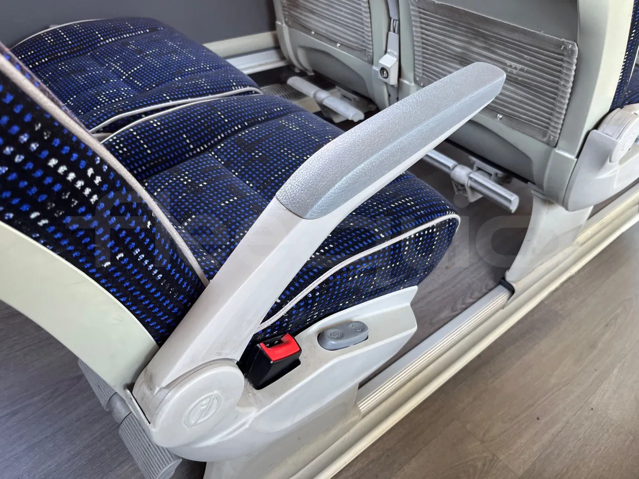 Irizar i6 AD2 I6 13.35- EUR6 - 320kW - 12.92m - armrest detail photo