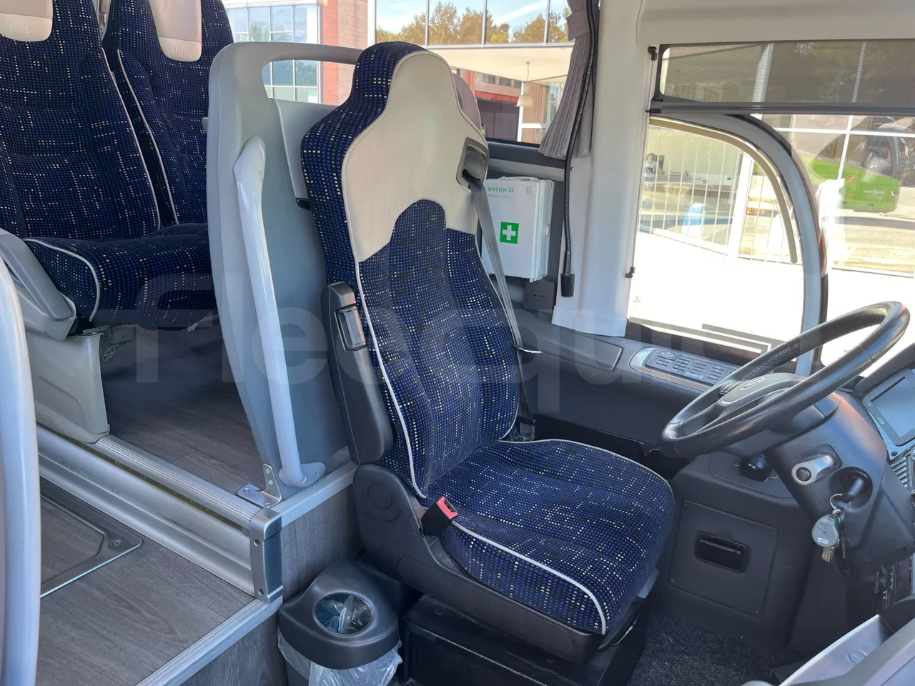 Irizar i6 AD2 I6 13.35- EUR6 - 320kW - 12.92m - driver's seat photo
