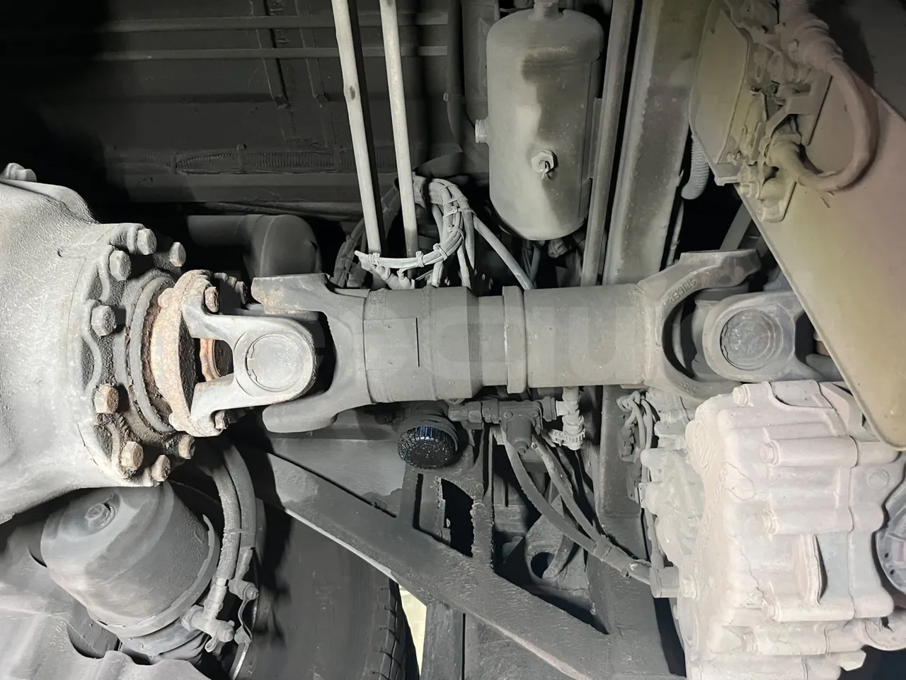 Irizar i6 AD2 I6 13.35- EUR6 - 320kW - 12.92m - driveshaft photo