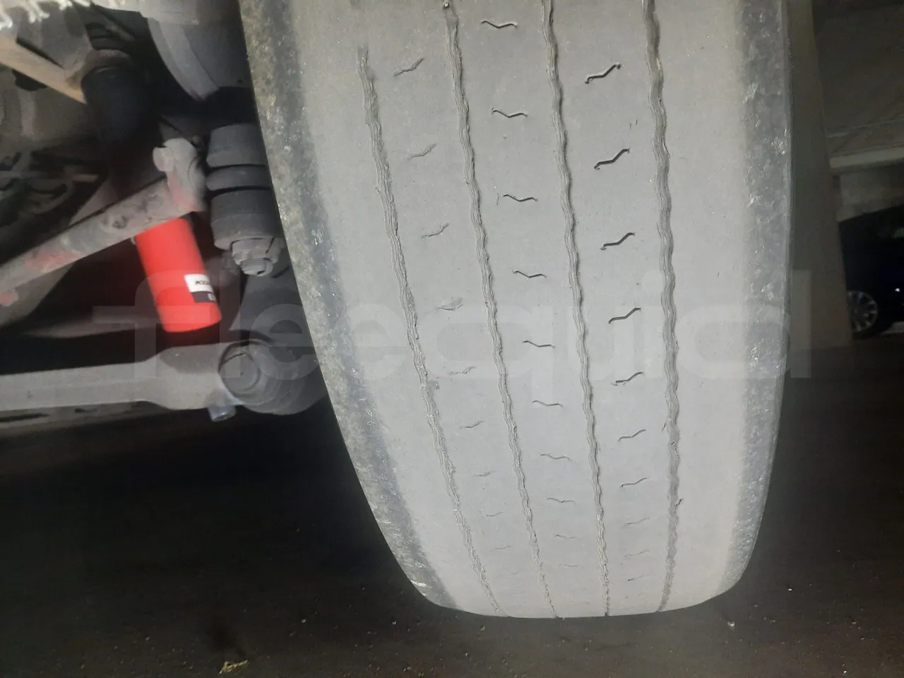 Irizar i6 - First Axle Left Side: Tyre Thickness