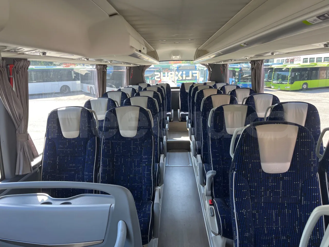 Irizar i6 AD2 I6 13.35- EUR6 - 320kW - 12.92m - reverse view middle aisle