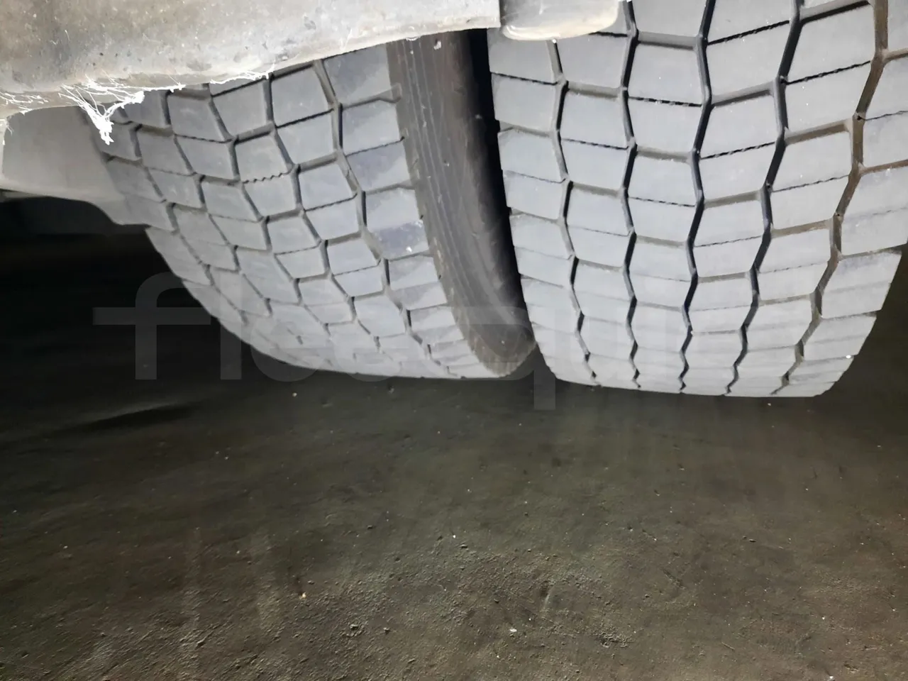 Irizar i6 - Second Axle Left Side: Tyre Size