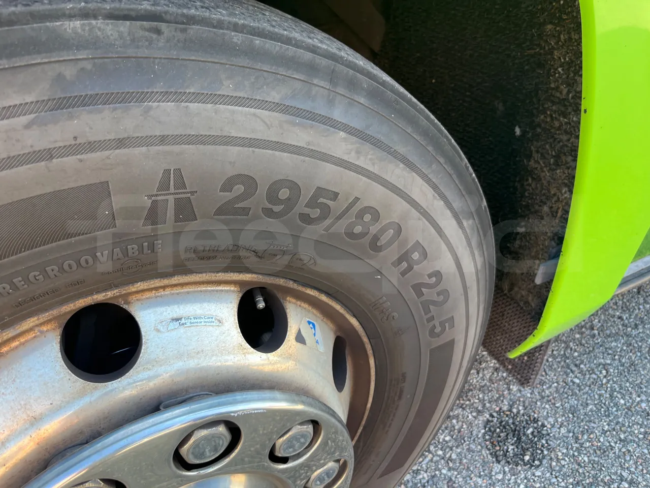 Irizar i6 AD2 I6 13.35- EUR6 - 320kW - 12.92m - front left tire measurements